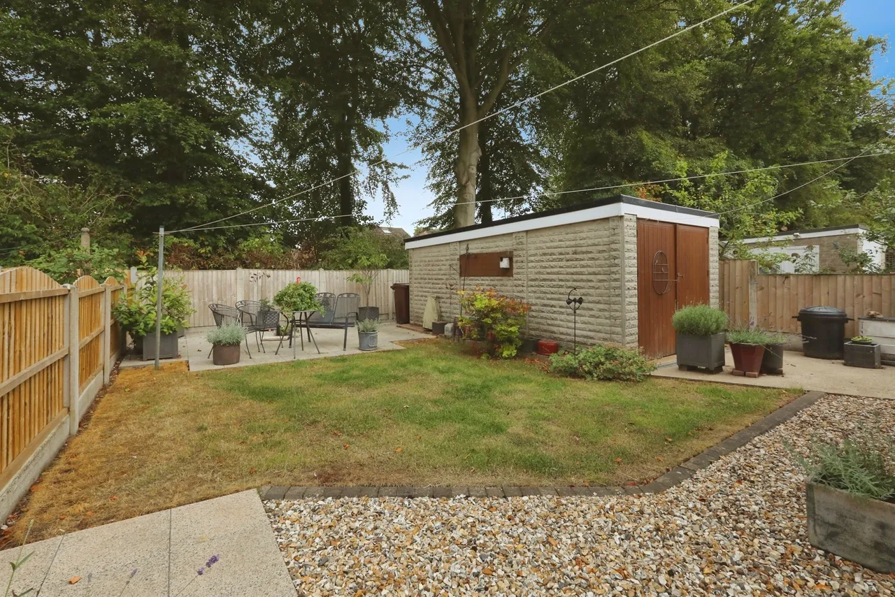 Edinburgh Drive, North Anston, SHEFFIELD, photo 12