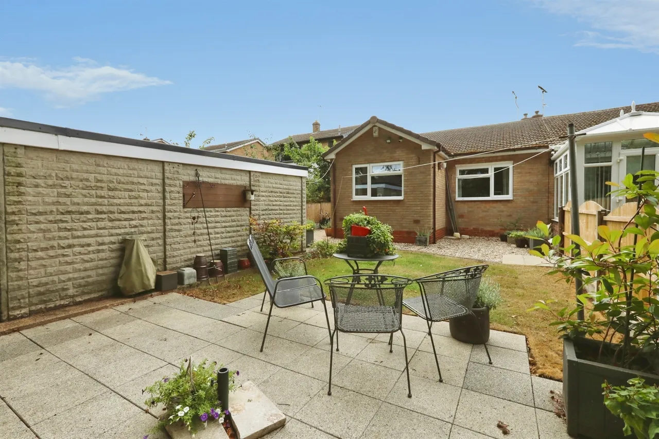 Edinburgh Drive, North Anston, SHEFFIELD, photo 11