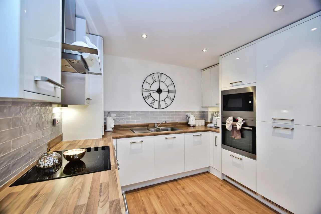 2 bed flat for sale, Conveyor Drive, Rochester, ME2