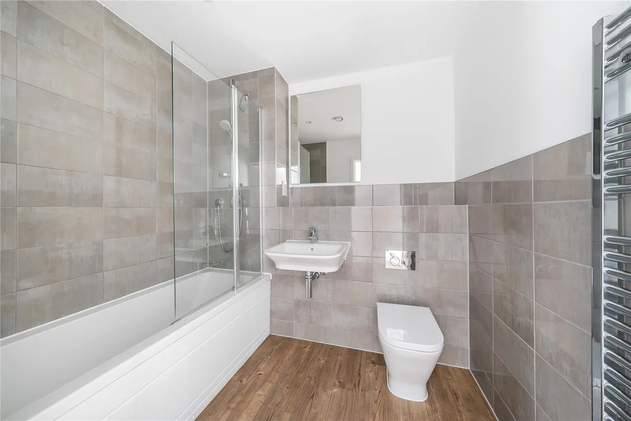 Roper Crescent, Sunbury, TW16 5DH, photo 7