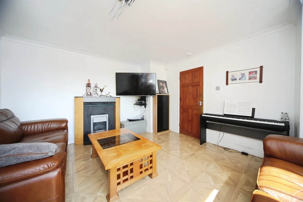 Grampian Way, Luton, LU3, photo 4