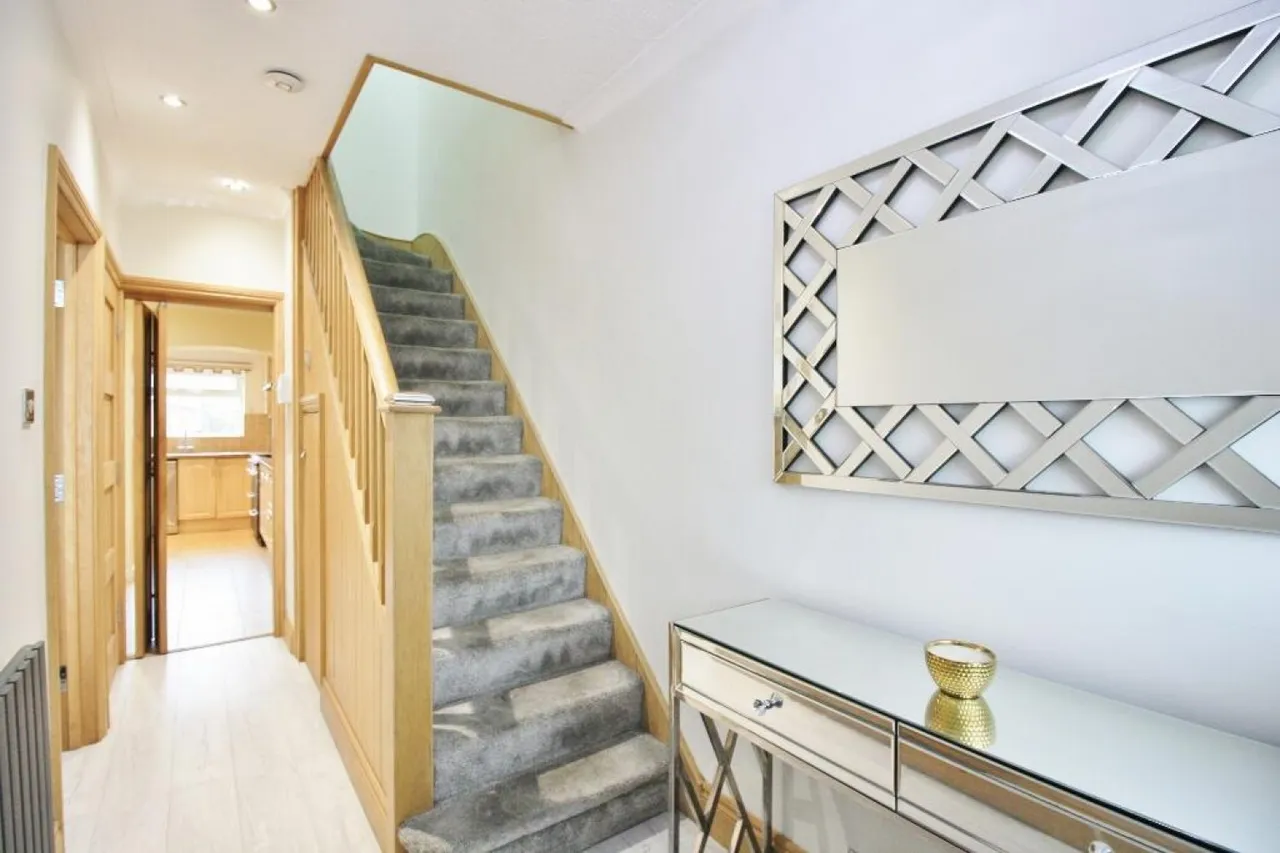 Brentwood Road, Romford, RM2, photo 13
