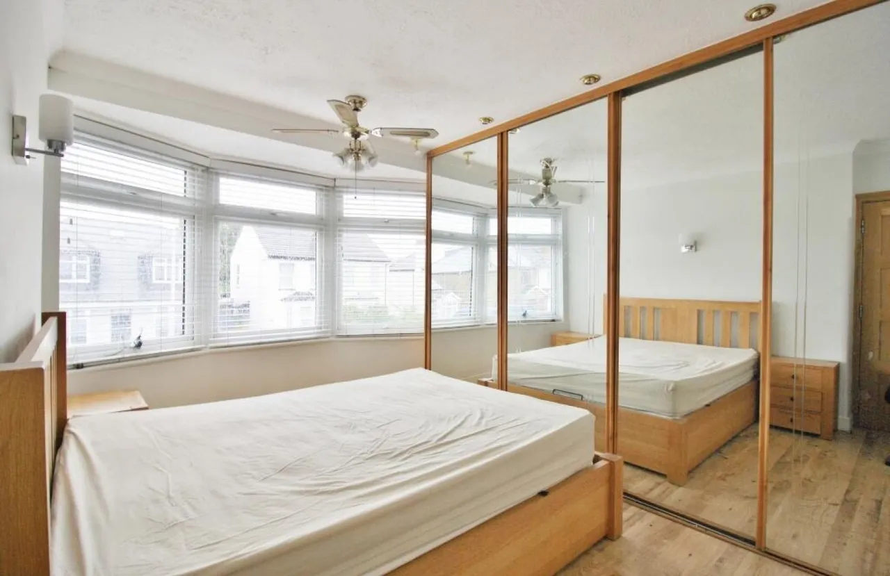 Brentwood Road, Romford, RM2, photo 14