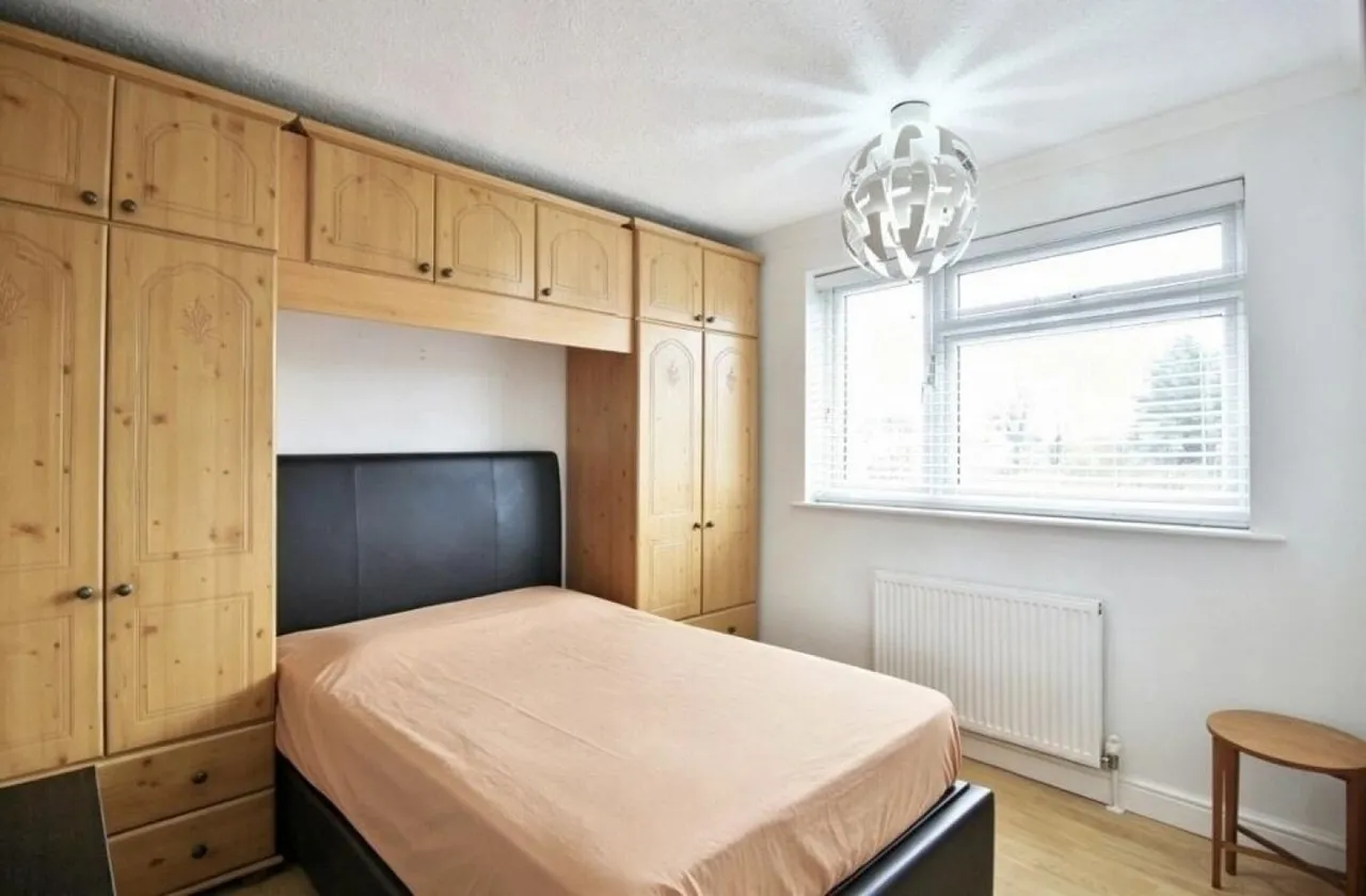 Brentwood Road, Romford, RM2, photo 16