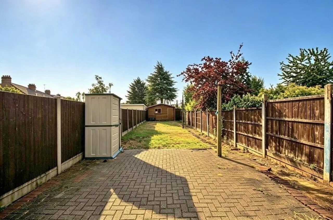Brentwood Road, Romford, RM2, photo 24