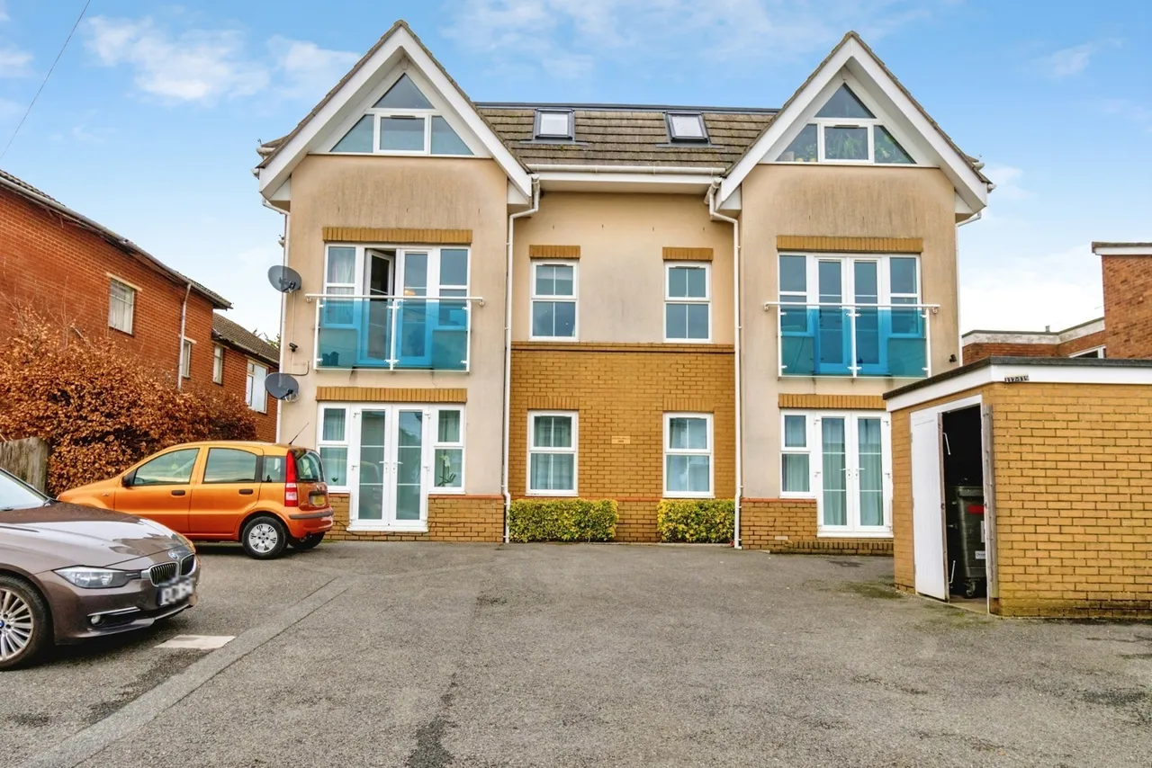 2 bed flat for sale, Millbrook Road East, Southampton, SO15