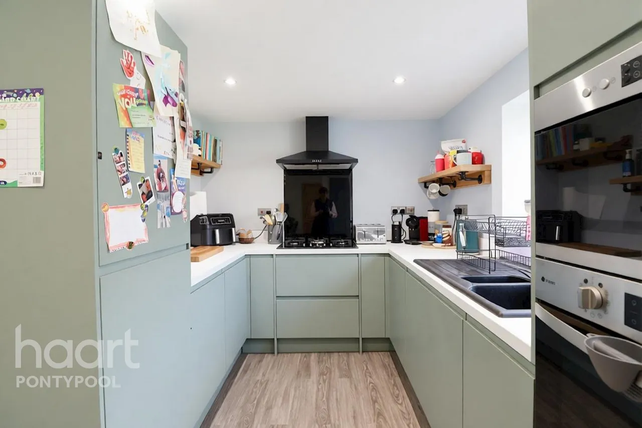 St Lukes Road, Pontypool, NP4, photo 6