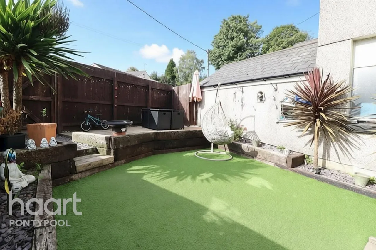 St Lukes Road, Pontypool, NP4, photo 9