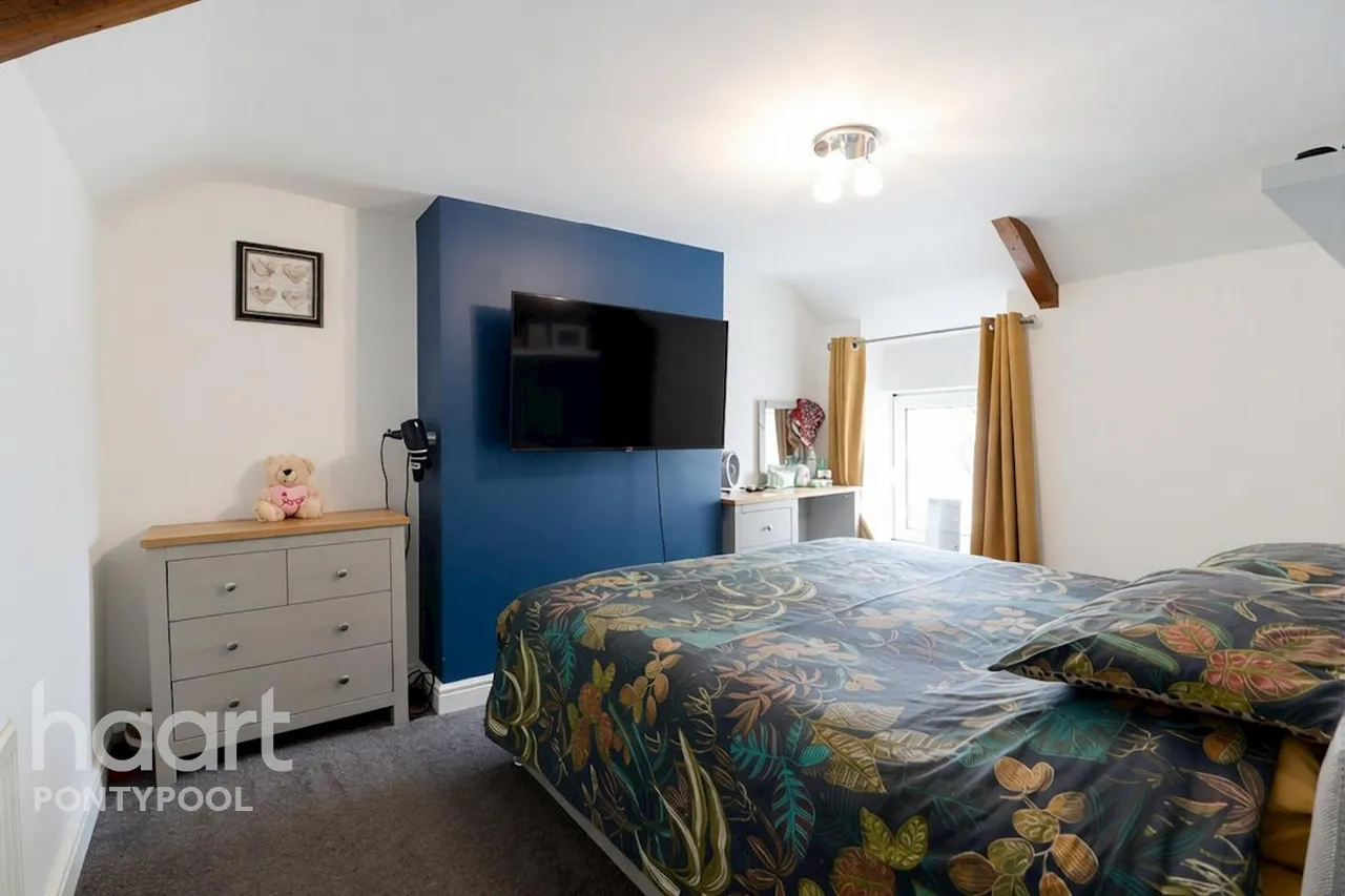 St Lukes Road, Pontypool, NP4, photo 11