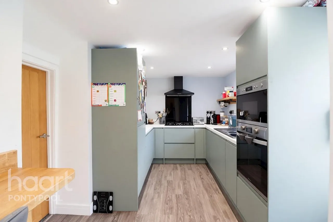 St Lukes Road, Pontypool, NP4, photo 5