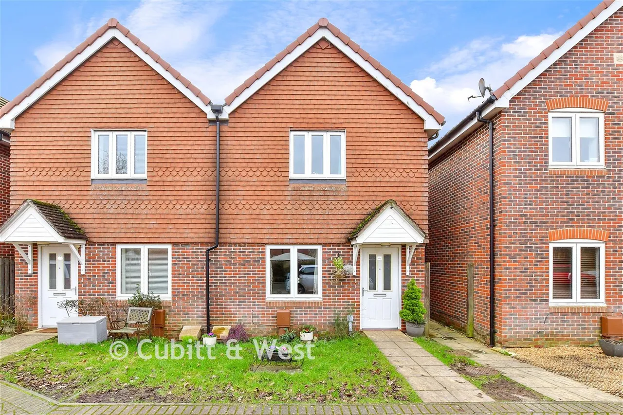 2 bed house for sale, Hazel Copse, Hambrook, PO18