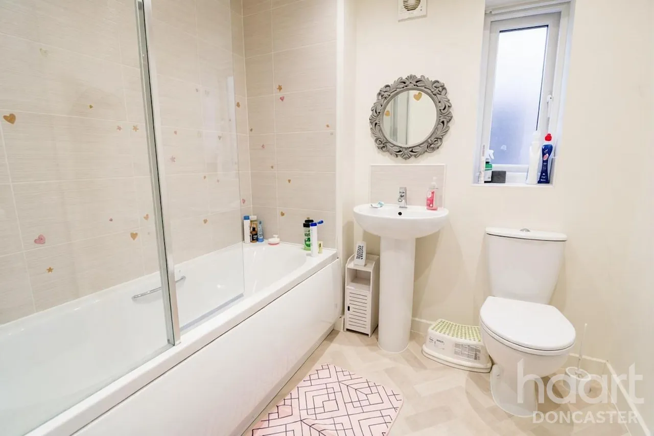 Blossom Crescent, Balby, DN4, photo 16