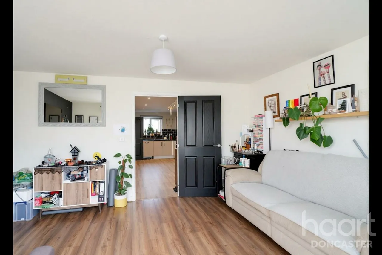 Blossom Crescent, Balby, DN4, photo 8