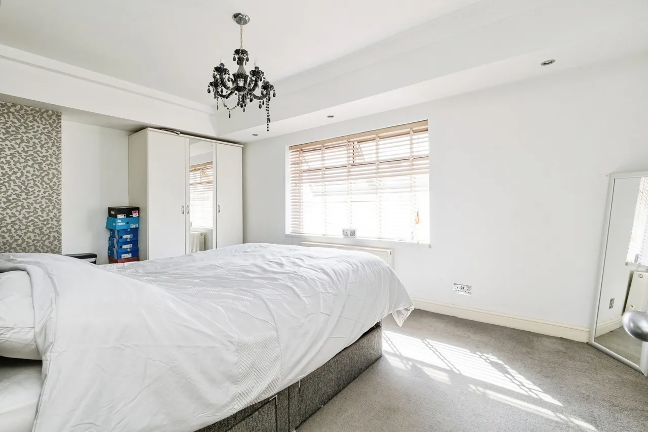 Bainbridge Road, Dagenham, RM9, photo 2