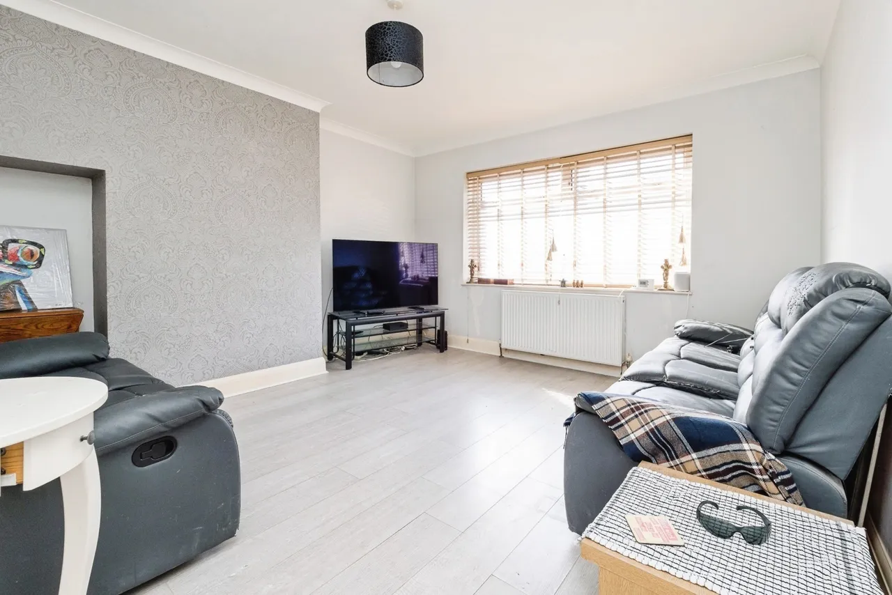 Bainbridge Road, Dagenham, RM9, photo 5