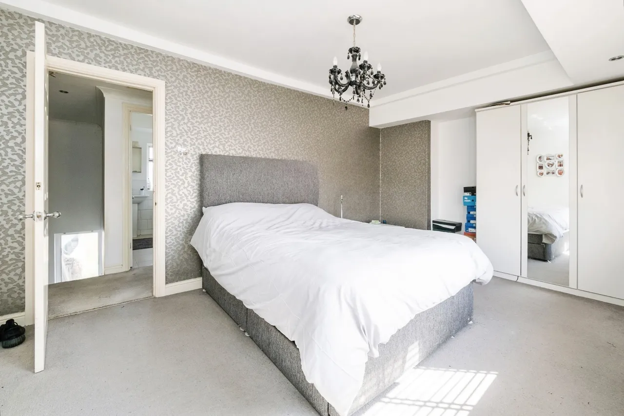 Bainbridge Road, Dagenham, RM9, photo 9