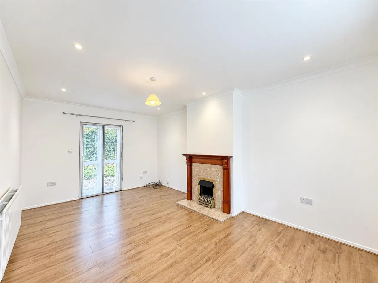 End Terrace, Stanwell, TW19, photo 3