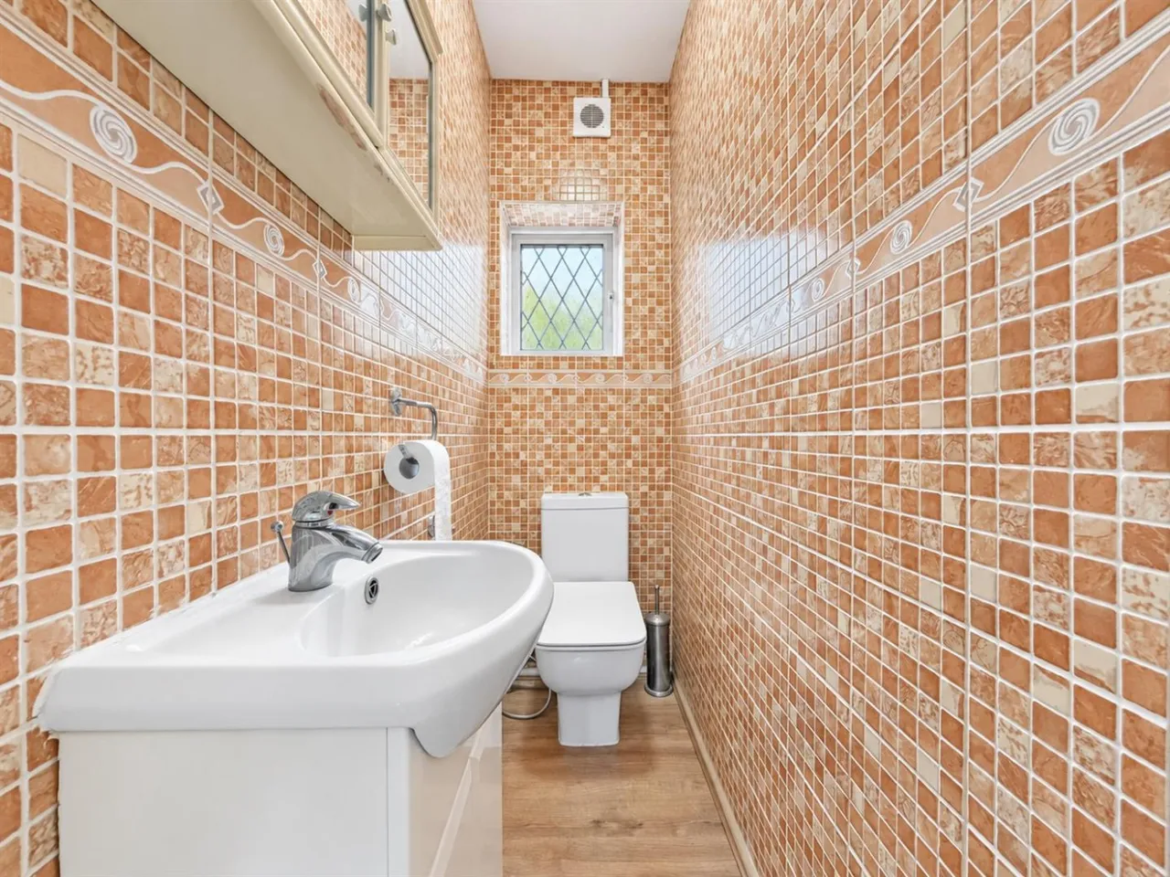 End Terrace, Stanwell, TW19, photo 9