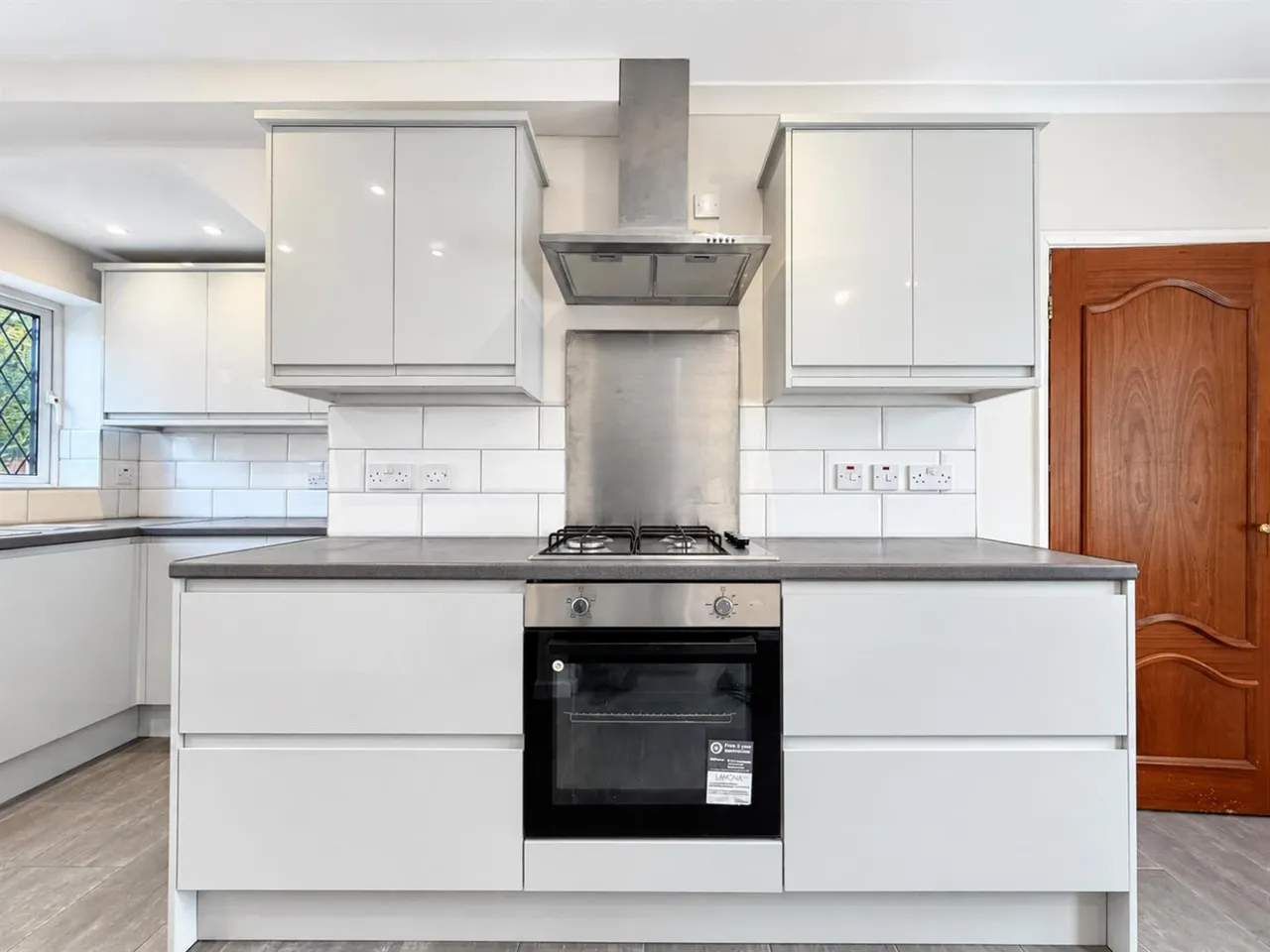 End Terrace, Stanwell, TW19, photo 11