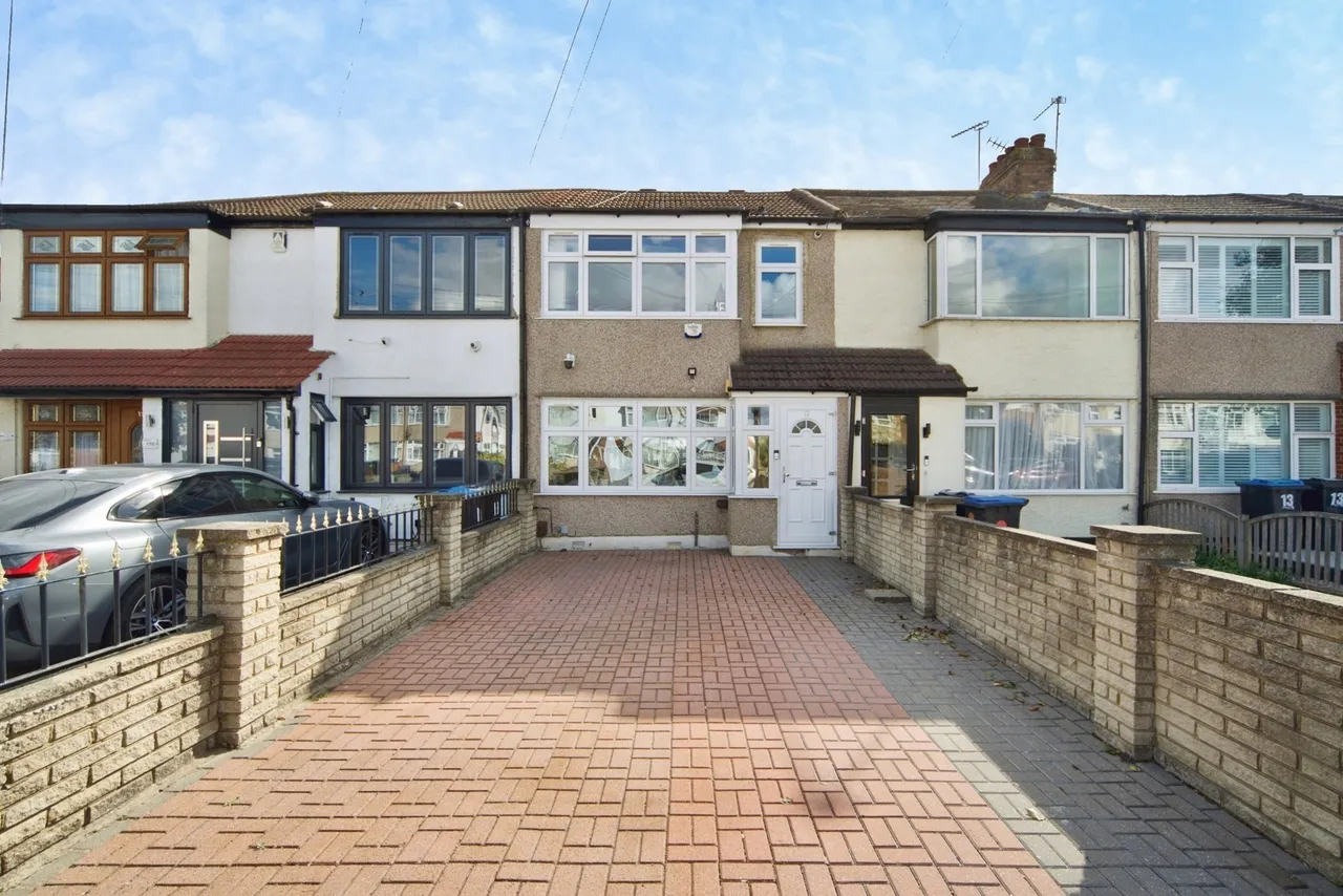 3 bed house for sale, Clydesdale, Enfield, EN3