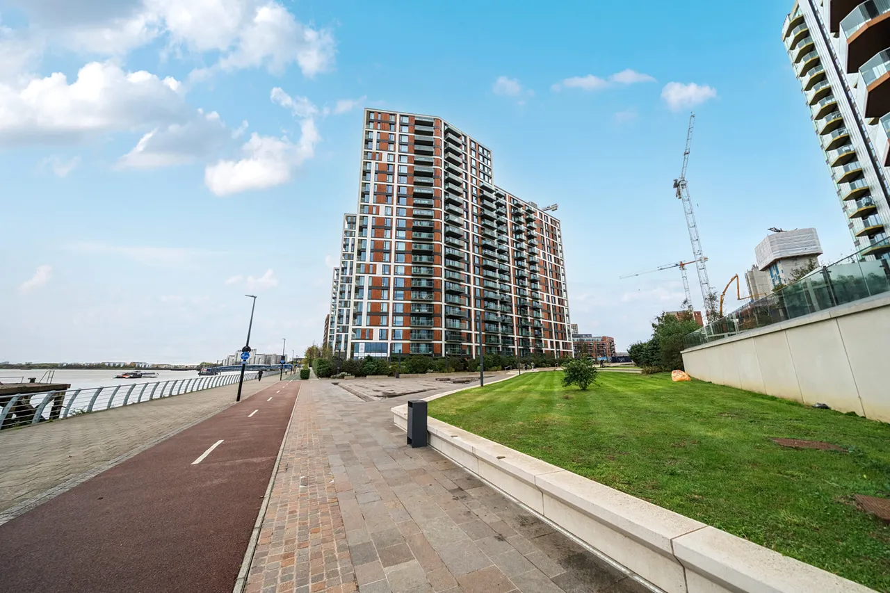 Duke of Wellington Avenue, Woolwich, SE18, photo 22