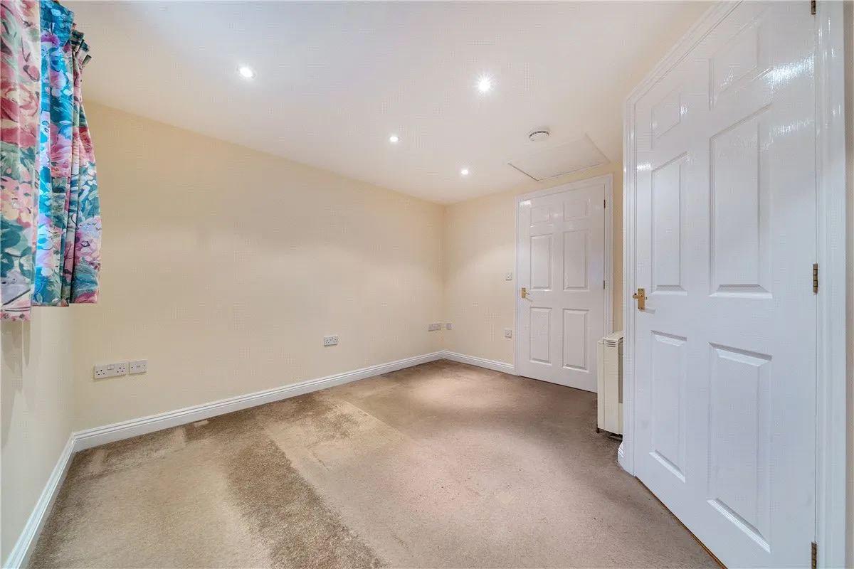 George Lane, Marlborough, SN8, photo 8