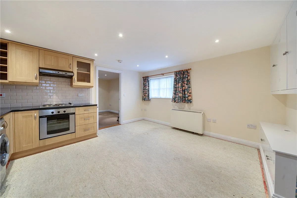 George Lane, Marlborough, SN8, photo 11