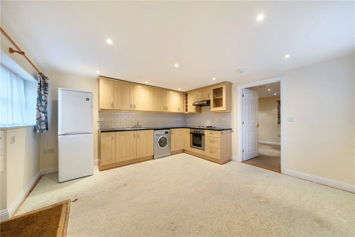 George Lane, Marlborough, SN8, photo 5