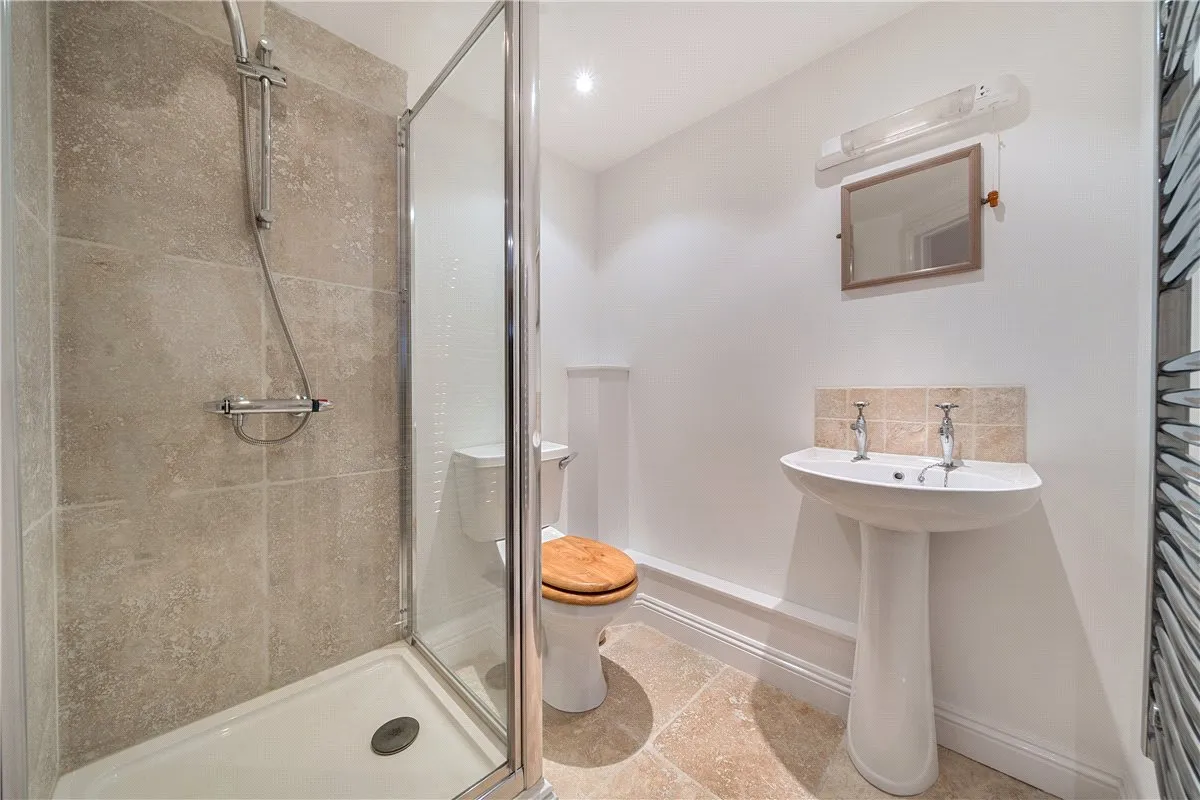George Lane, Marlborough, SN8, photo 3