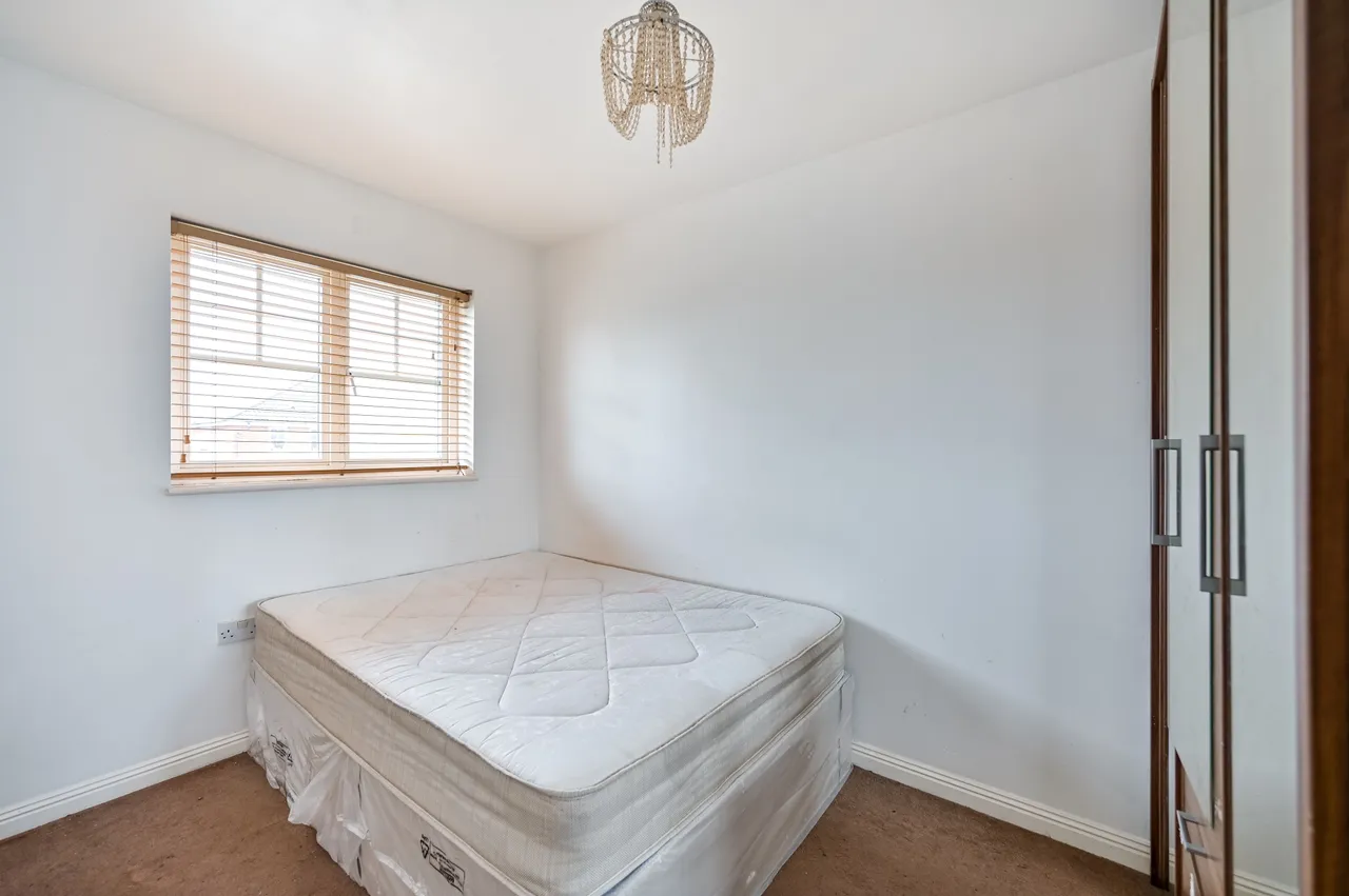 9 Baldwin Gardens, Hounslow, photo 5