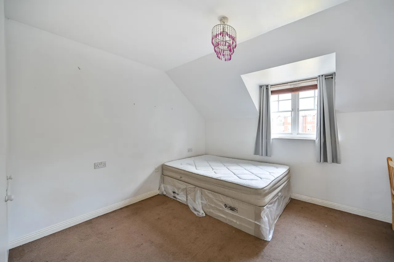 9 Baldwin Gardens, Hounslow, photo 6