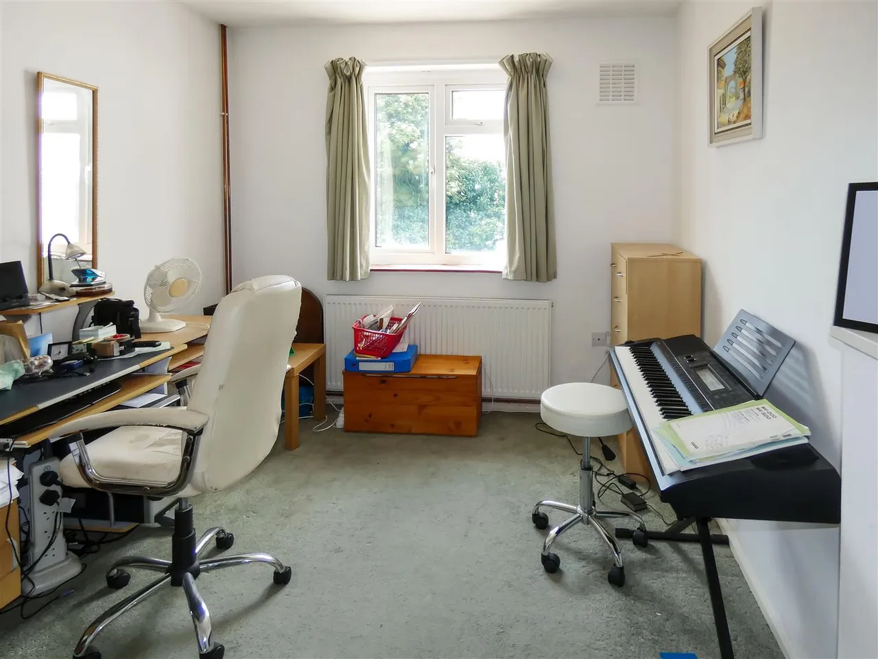 Chaucer Avenue, Rustington, photo 15