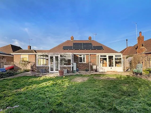 Chaucer Avenue, Rustington, photo 19