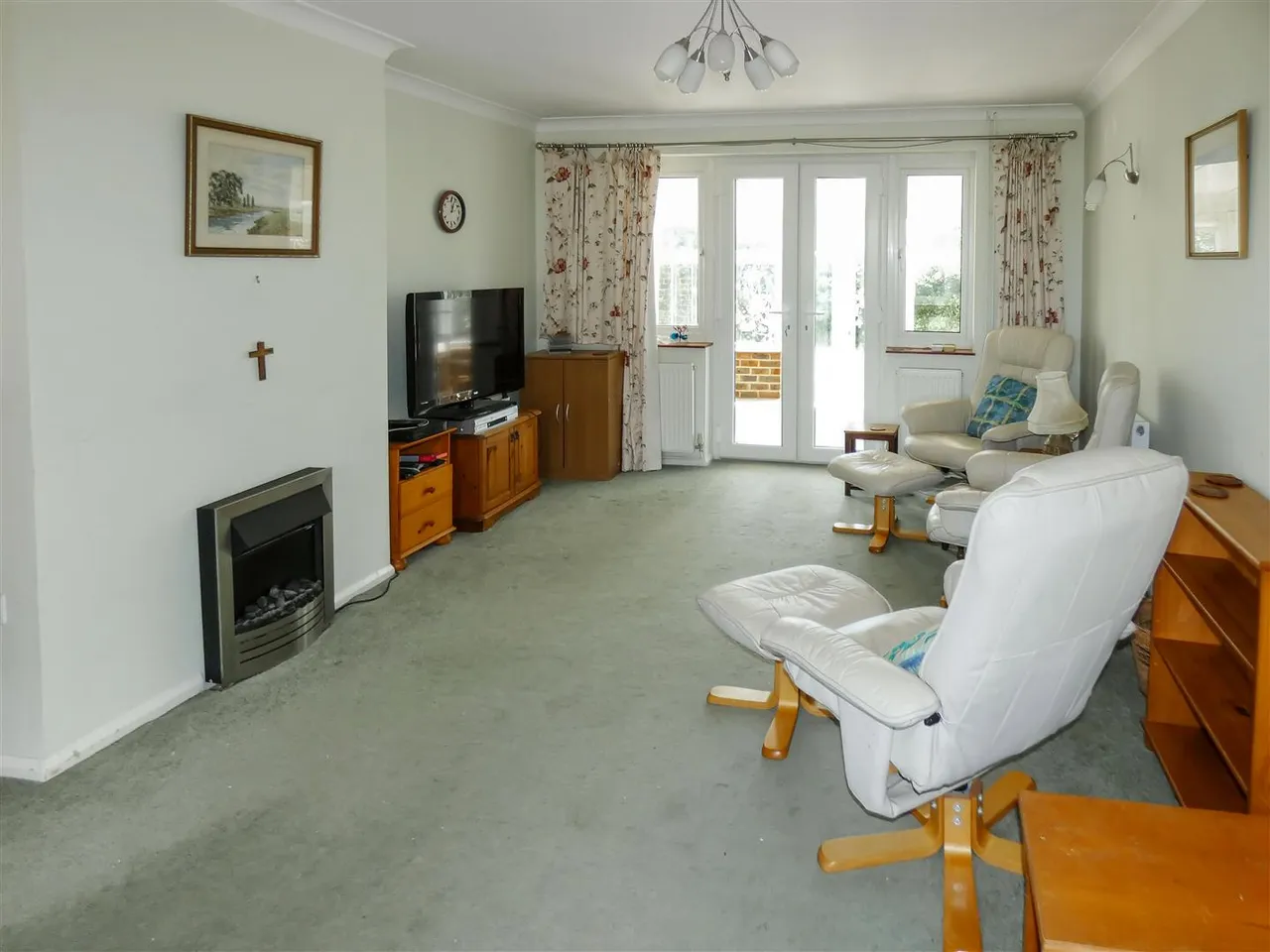 Chaucer Avenue, Rustington, photo 18