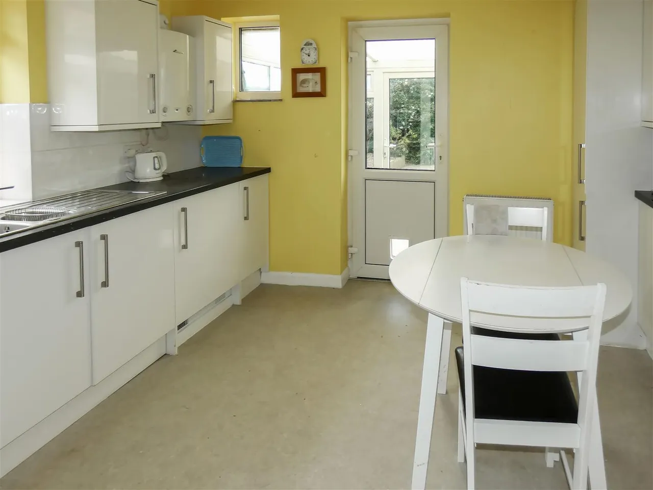 Chaucer Avenue, Rustington, photo 5