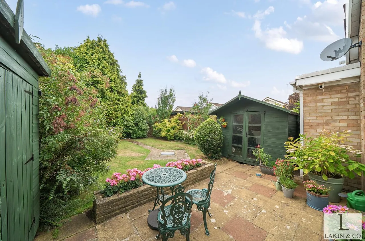 Ashbury Drive, Ickenham, UB10 8BN, photo 4