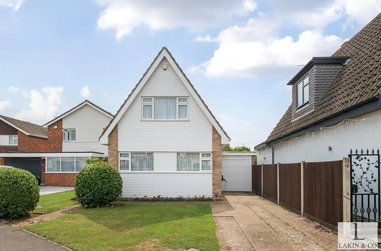 Ashbury Drive, Ickenham, UB10 8BN, photo 13