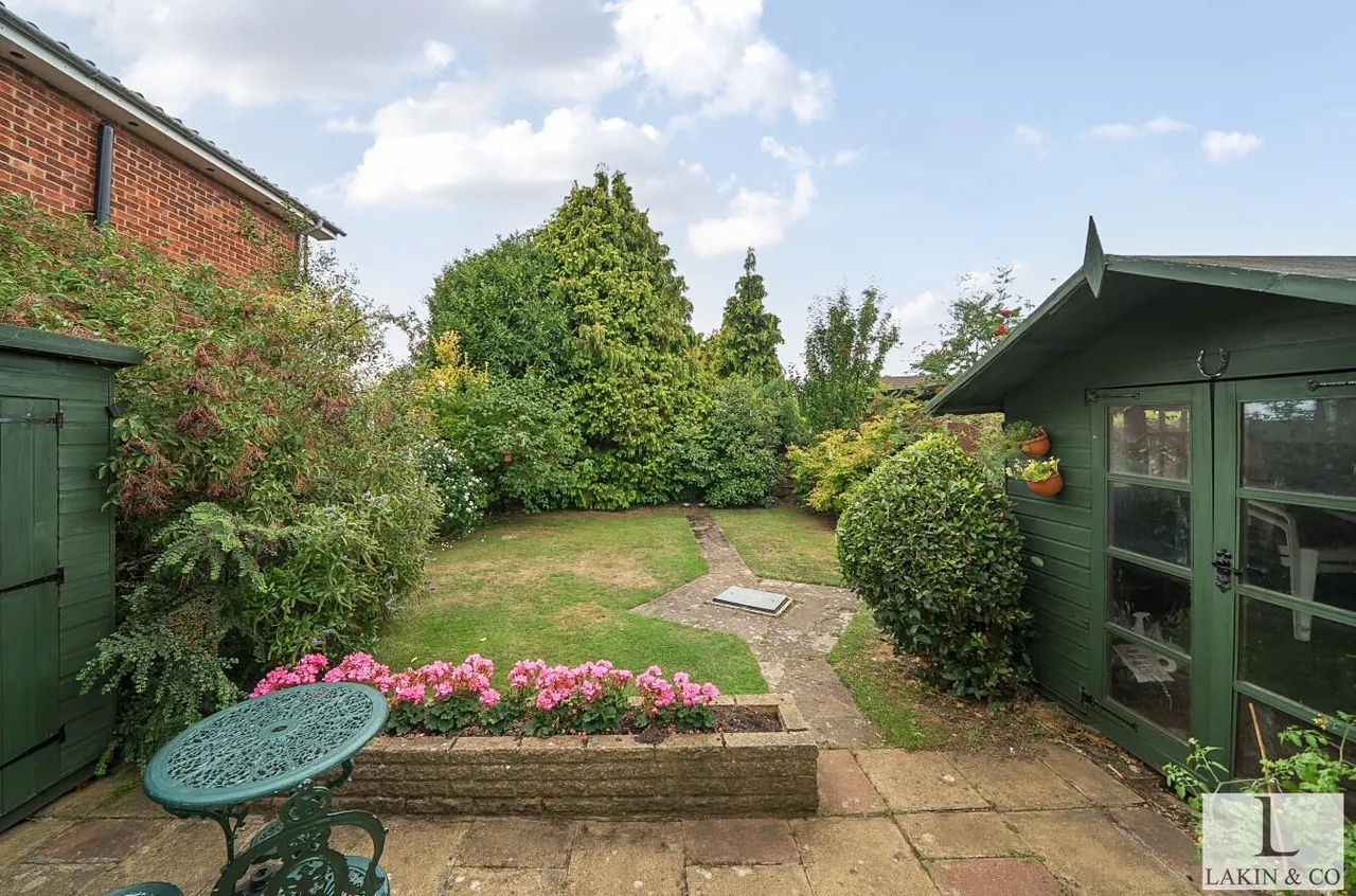 Ashbury Drive, Ickenham, UB10 8BN, photo 12