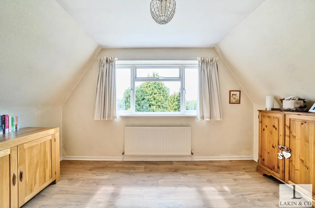 Ashbury Drive, Ickenham, UB10 8BN, photo 6