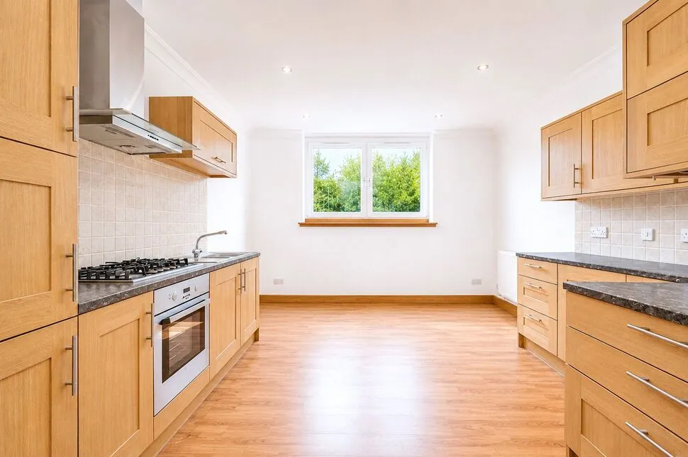 3 bed flat to rent, Cadzow Street, Hamilton, ML3