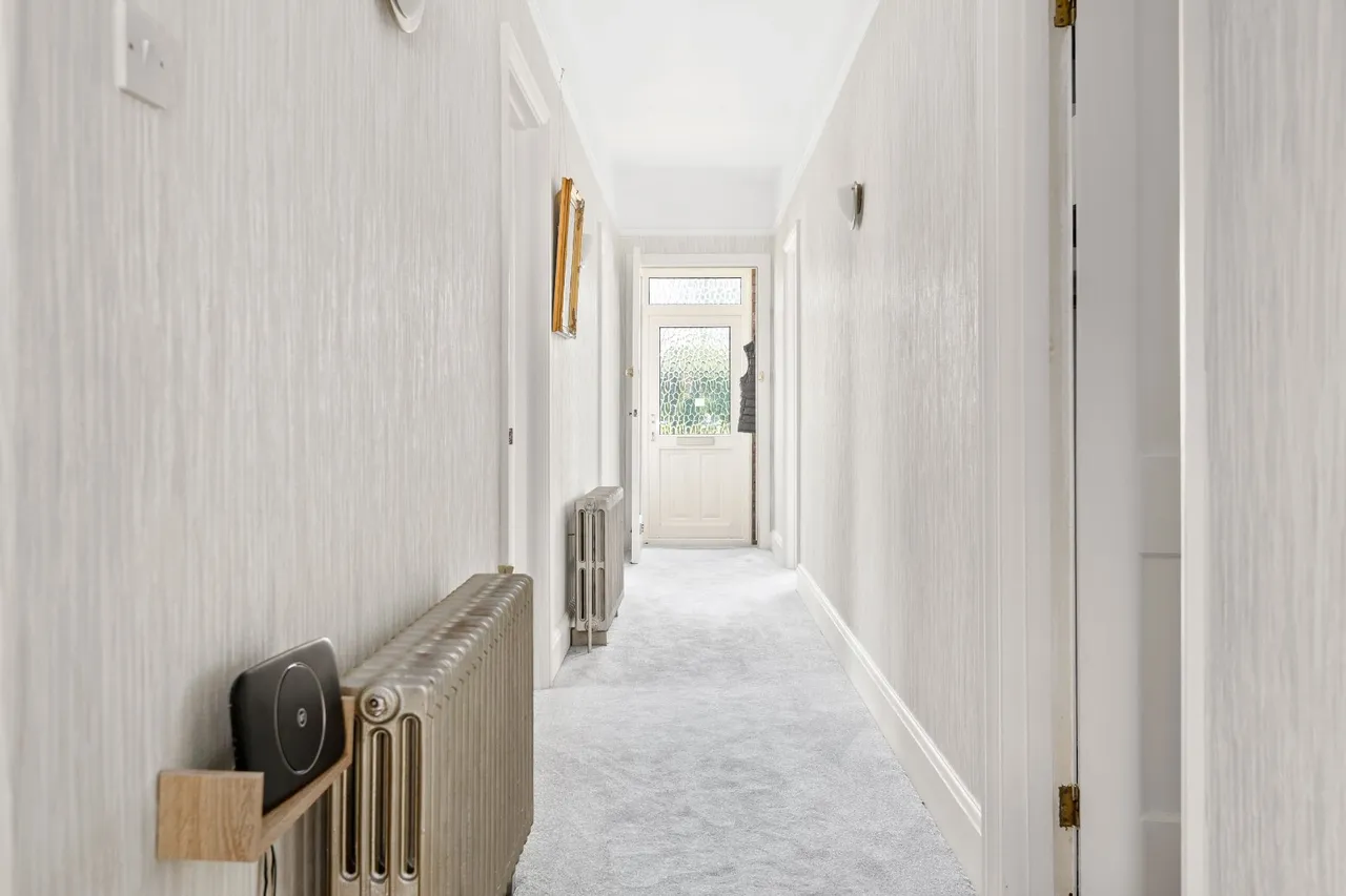 High Street, Walkern, SG2, photo 6