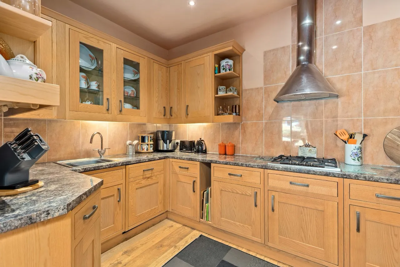 High Street, Walkern, SG2, photo 7