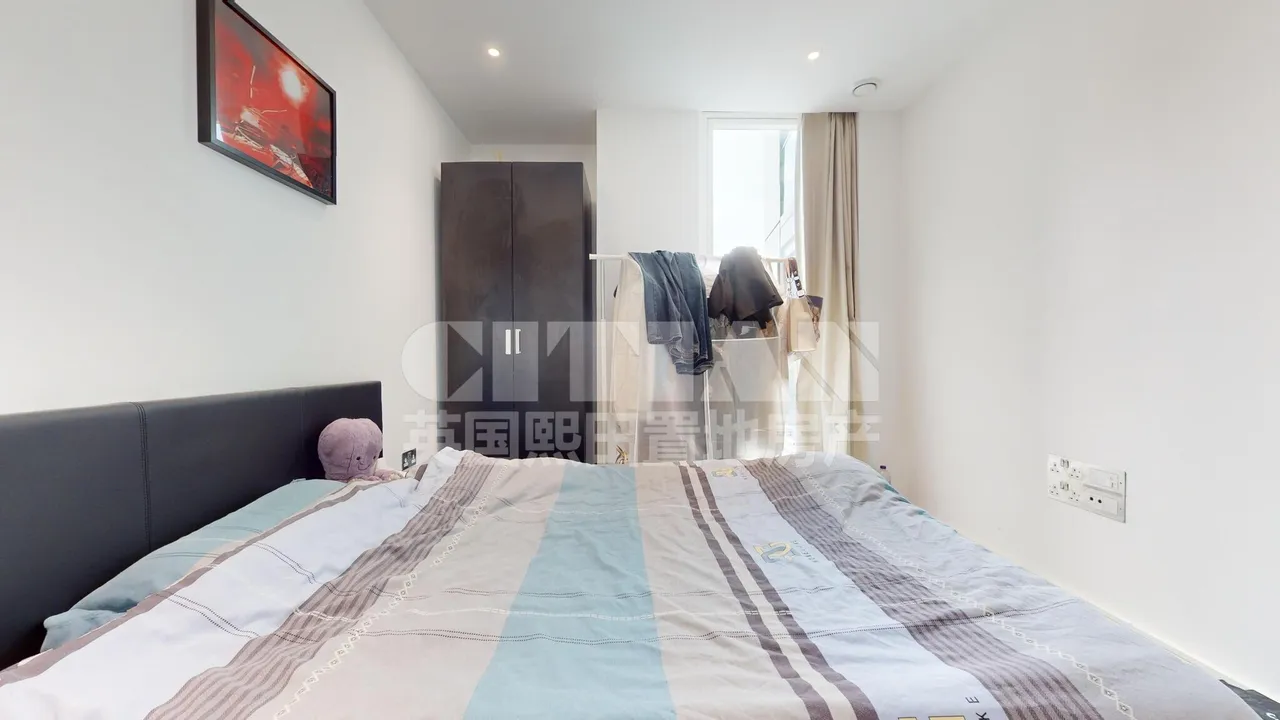 Wandsworth Road, Nine Elms, SW8, photo 11