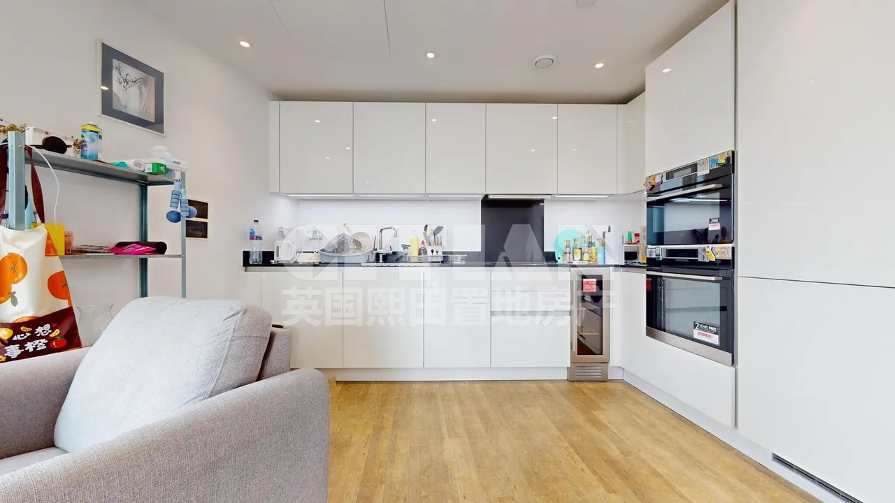 Wandsworth Road, Nine Elms, SW8, photo 4