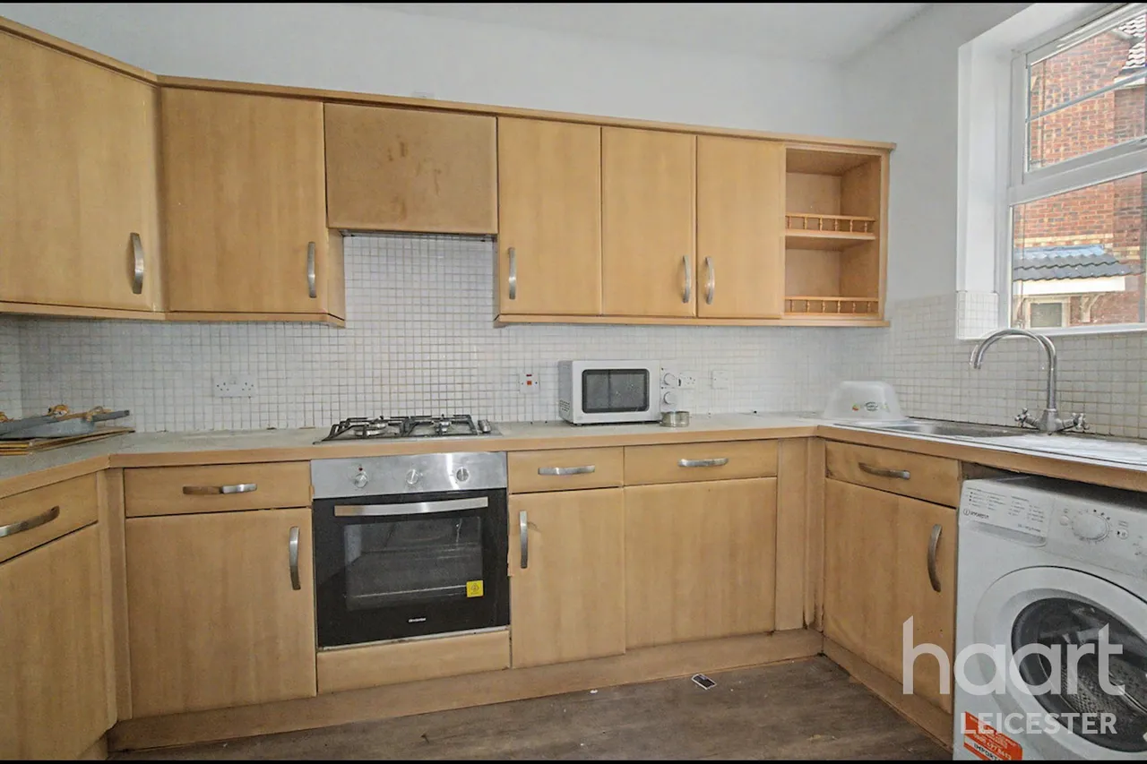 Englewood Close, LE4, photo 5