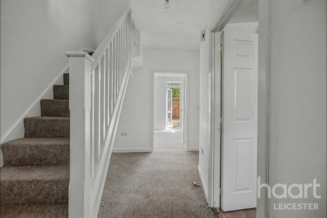 Englewood Close, LE4, photo 6