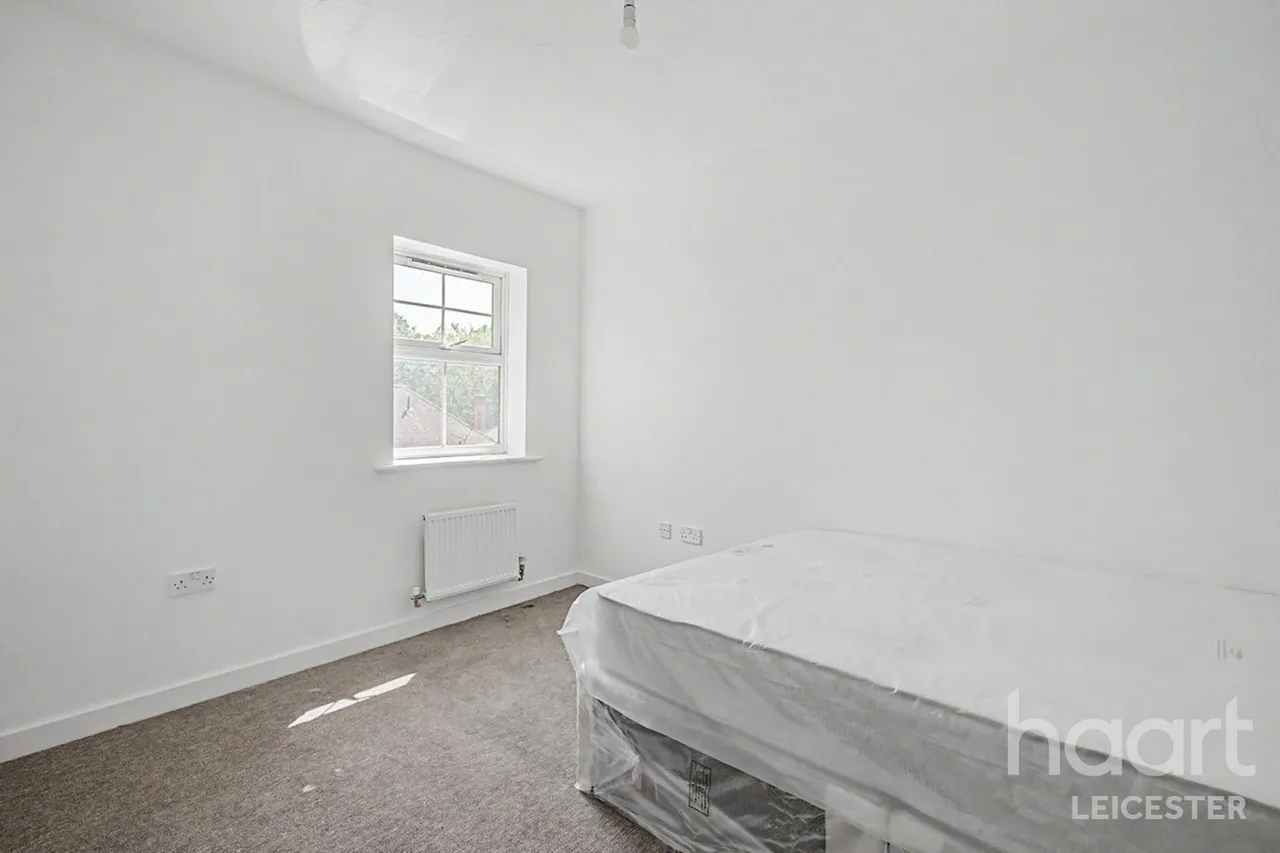 Englewood Close, LE4, photo 13