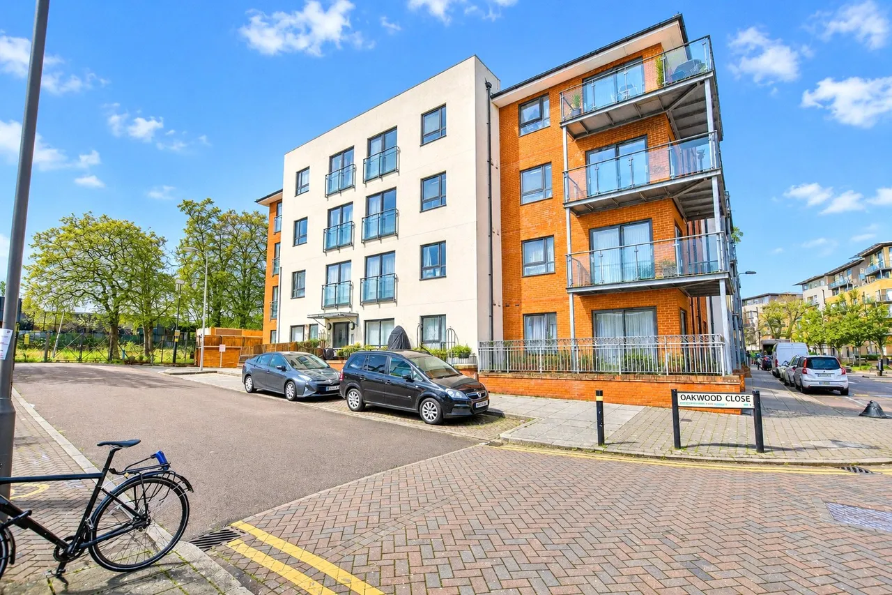 Oakwood Close, London, SE13, photo 14