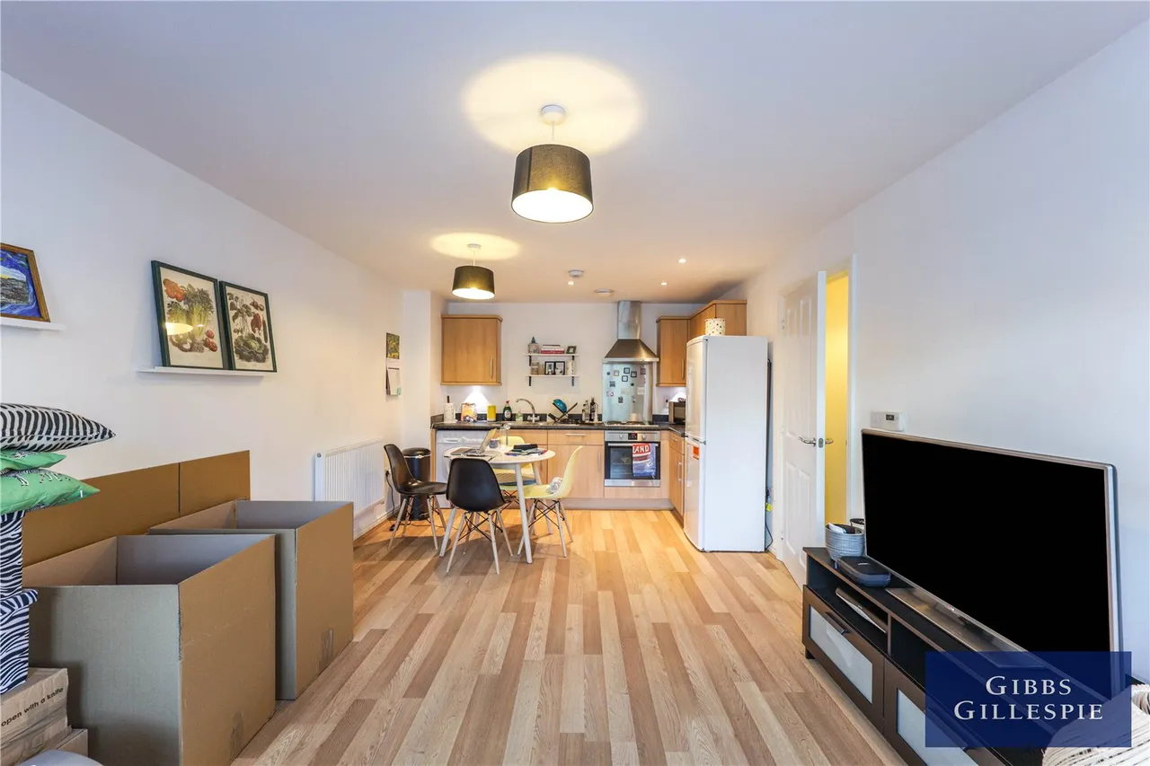 Coleridge Drive, Ruislip, HA4, photo 2