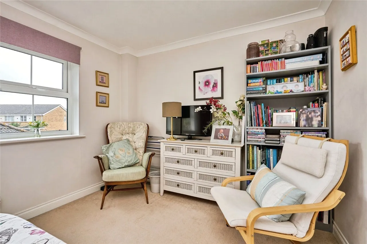 Osborne Heights, East Cowes, PO32, photo 13